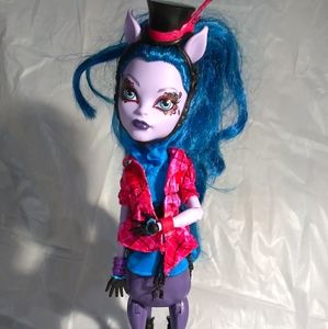 Avia Trotter Monster High Doll